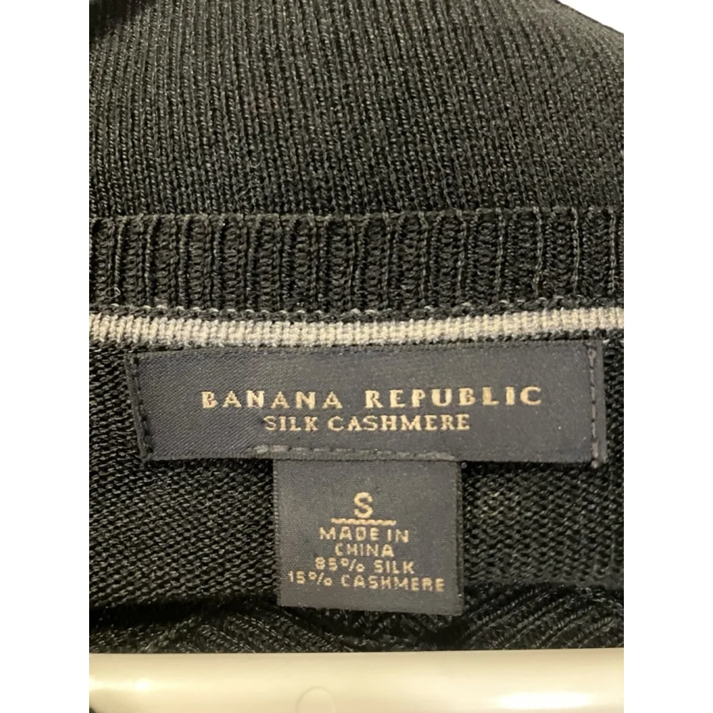 Banana Republic Sweater Silk Cashmere Black VNeck Size Small
